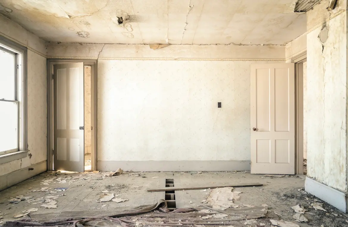 Waste disposal crew managing a cleanout project in Portsmouth